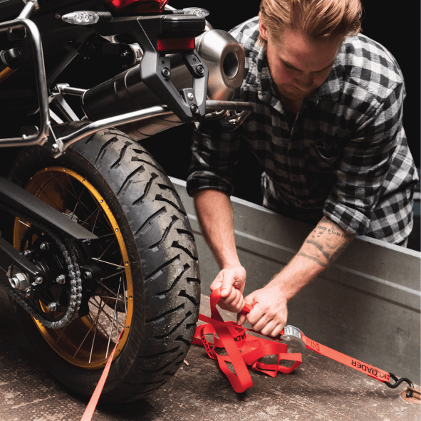 tightening Quickloader Cambuckle tie-down